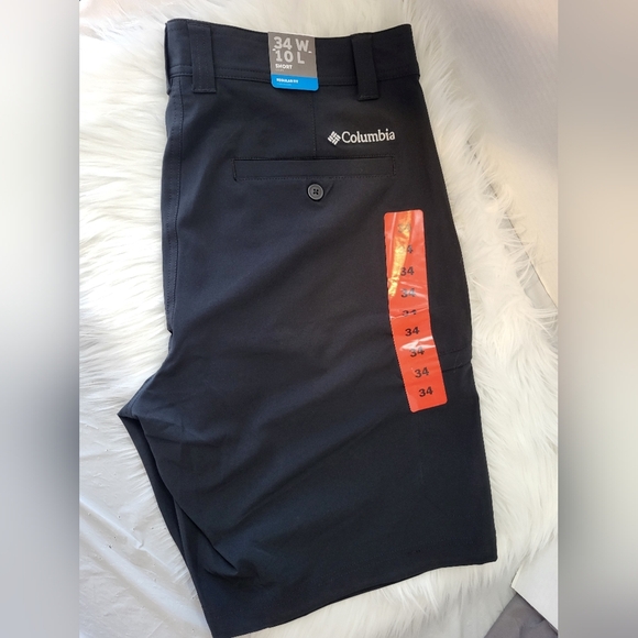 Columbia Black Flat Front Shorts, Size 34 - Picture 6 of 6